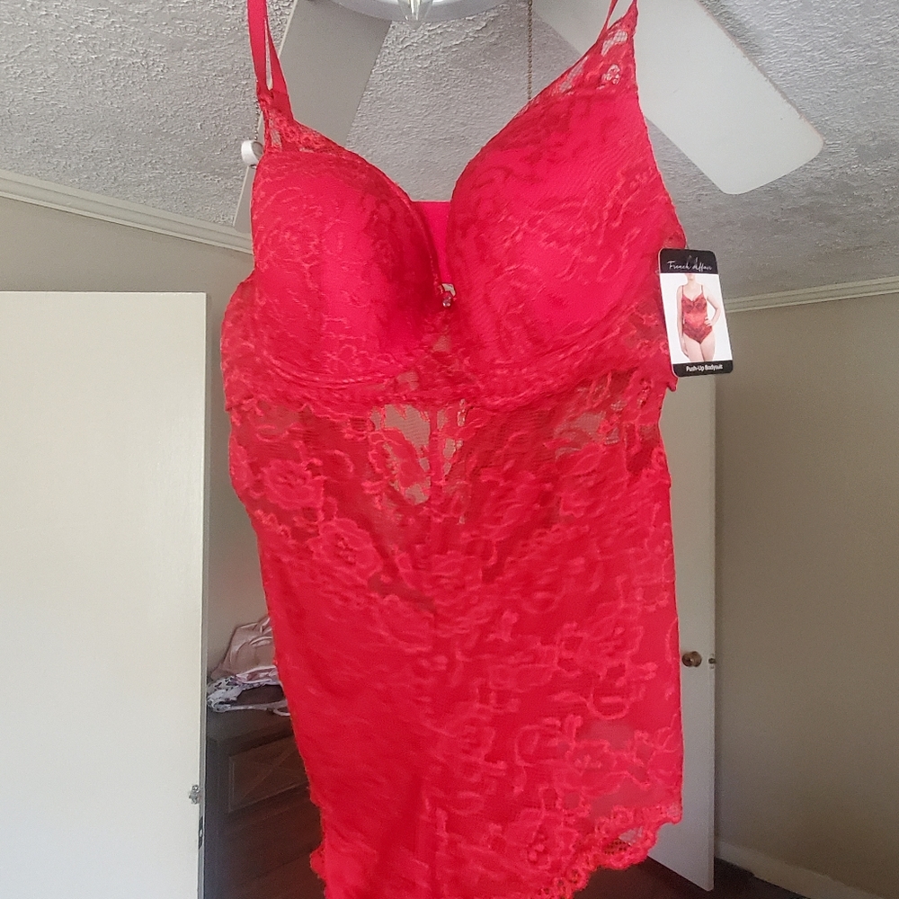 Lace push up bodysuit - Picture 2 of 5